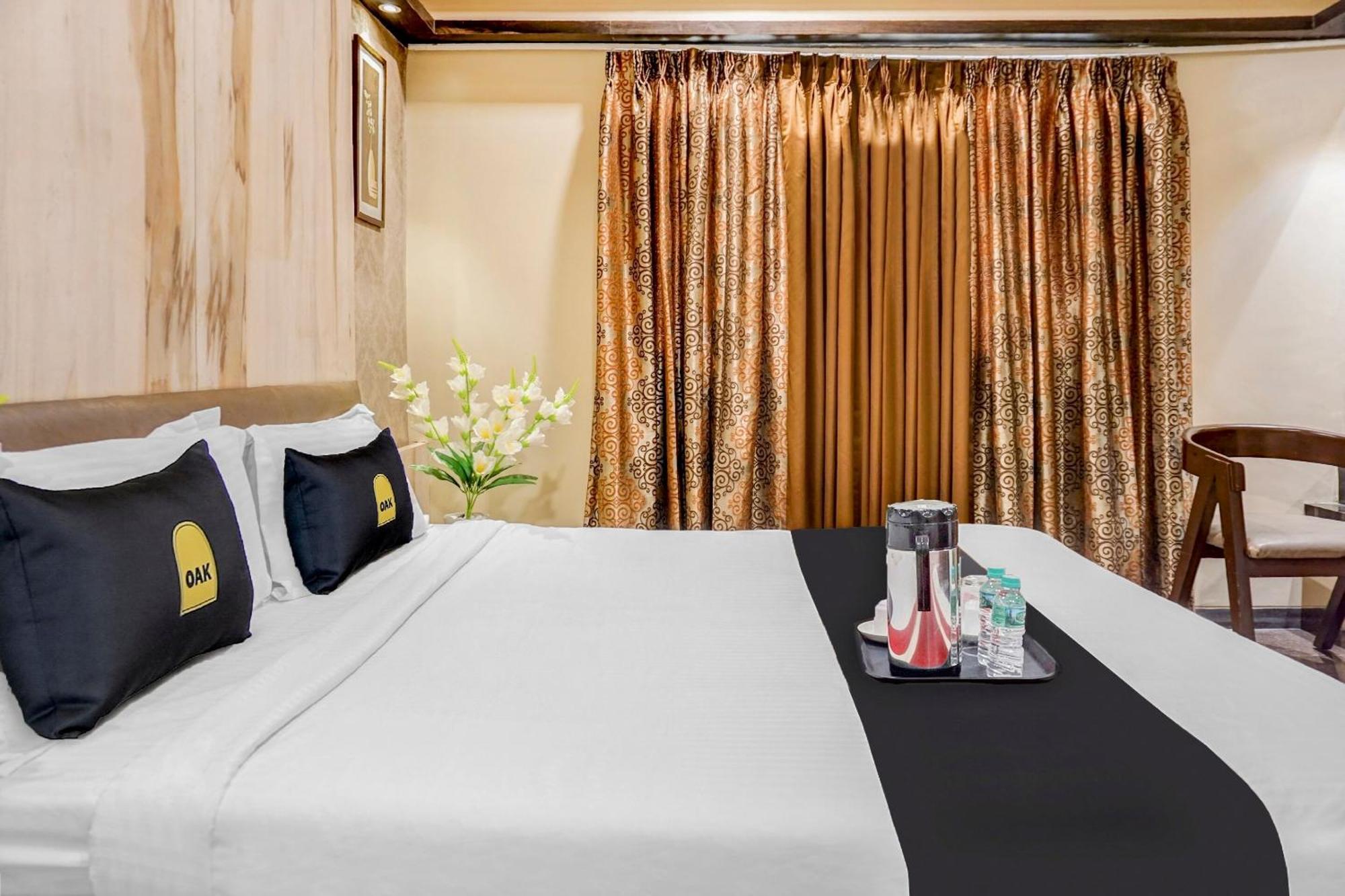 Hotel Hight Krone A Family Hotel Near Igi Airport Delhi Új-Delhi Kültér fotó