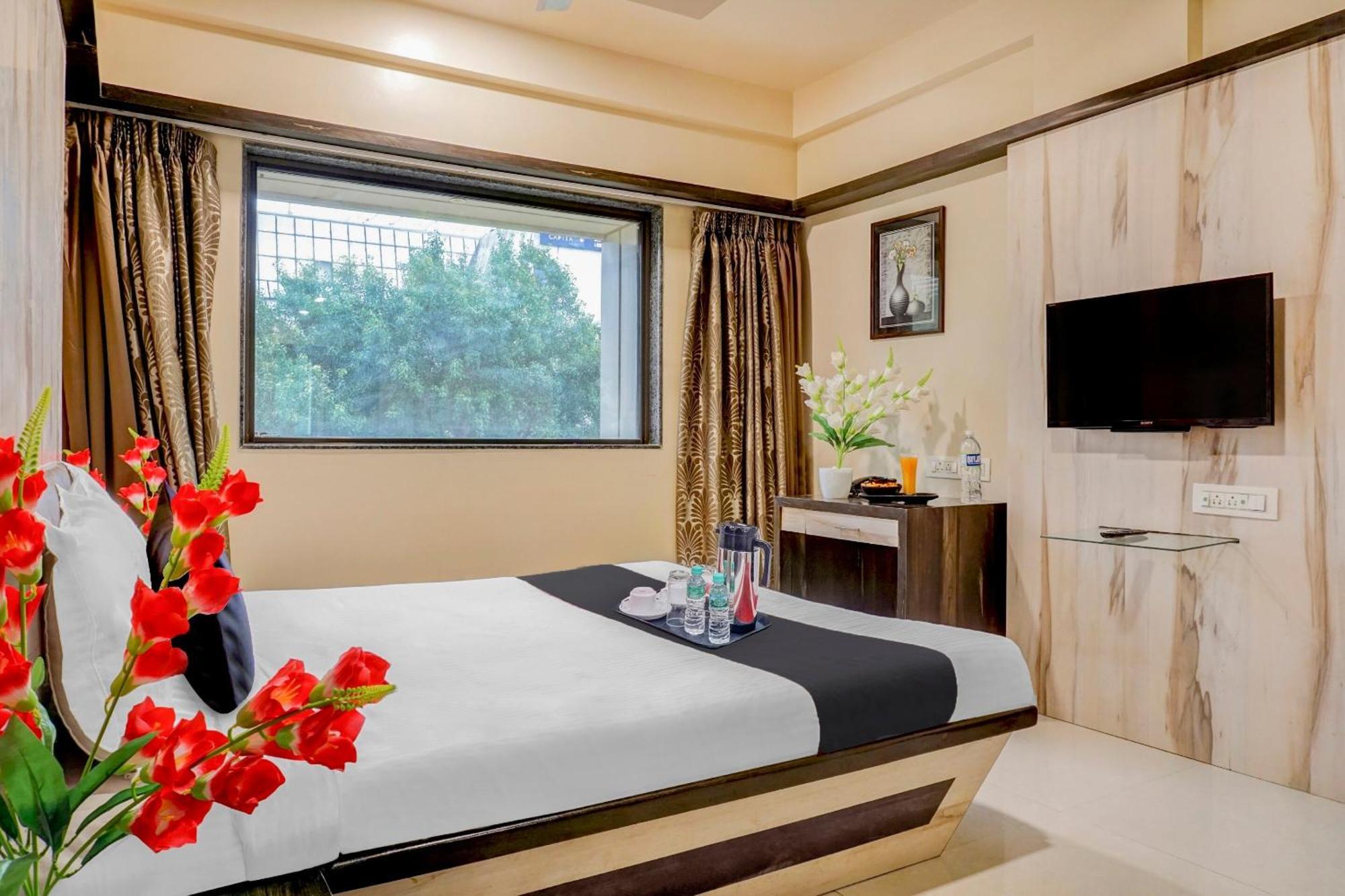 Hotel Hight Krone A Family Hotel Near Igi Airport Delhi Új-Delhi Kültér fotó